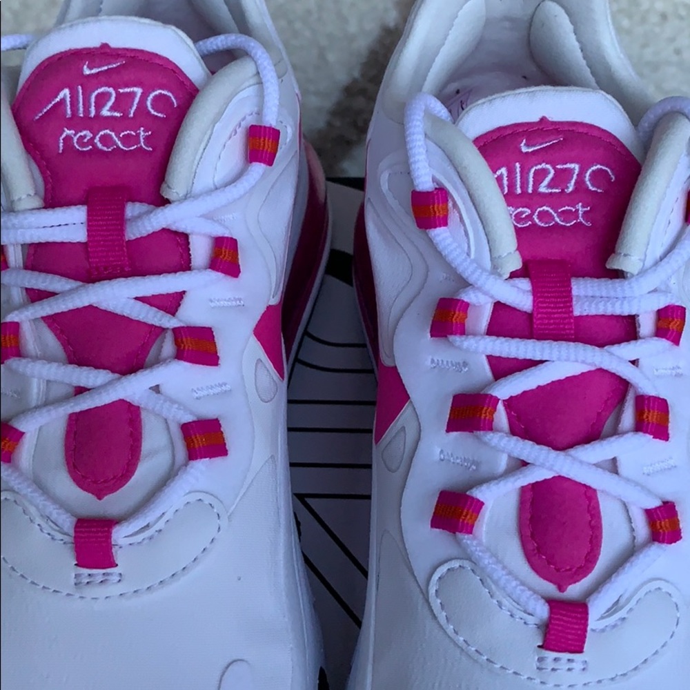 NIKE W AIR MAX 270 REACT WHITE/FIRE PINK-TEAM ORAN - Picture 9 of 16